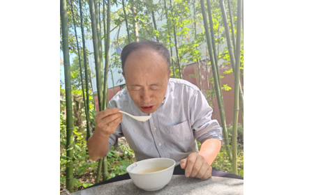 2025 健康飲食趨勢(shì)：天然食材成主流，隨州葛根粉走進(jìn)老年人餐桌