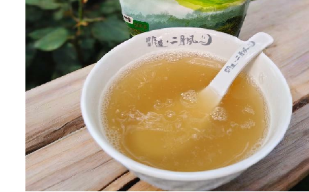 春日出游，保溫杯里面放什么最好，二月風有機野生葛根粉陪你潤養(yǎng)全程